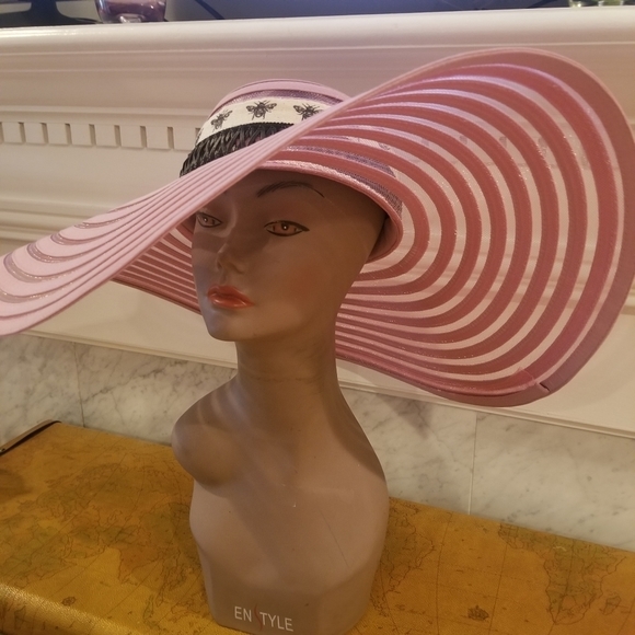 UPSCALED PINK FLOPPY HAT WITH FAUX LEATHER BAND AND A BEE BAND main image 5